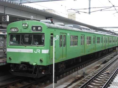 【JR西日本】 2011.10月 「103系 クハ103-167 “大和路線 ウグイス色車” :奈良駅」