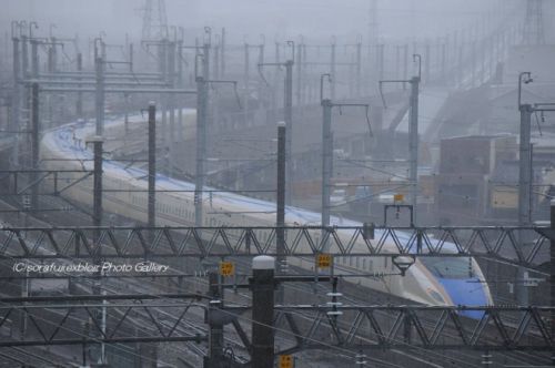 金沢駅前の大カーブでW1系
