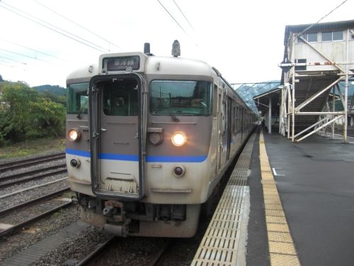 【JR西日本】 2011.10月 「113系 クハ111-7754 “関西リニューアル色”:柘植駅」