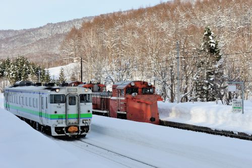 宗谷本線のレトロな駅舎(塩狩・抜海駅)