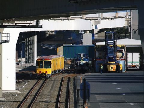 神奈川臨海鉄道31-2(東京メトロ1000系F1140編成甲種 横浜本牧駅)