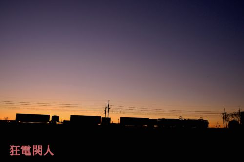 固有のシルエット 4072列車