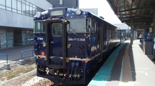「ながまれ号」 鉄旅グランプリ受賞 日本一の観光列車!