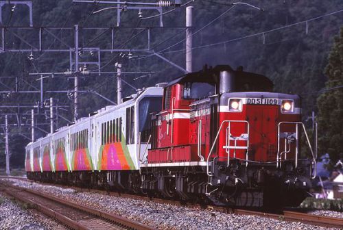 第934回 魅惑の国鉄型機関車DD51