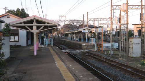 四日市あすなろう鉄道 日永駅の交換風景 朝の変則パターン
