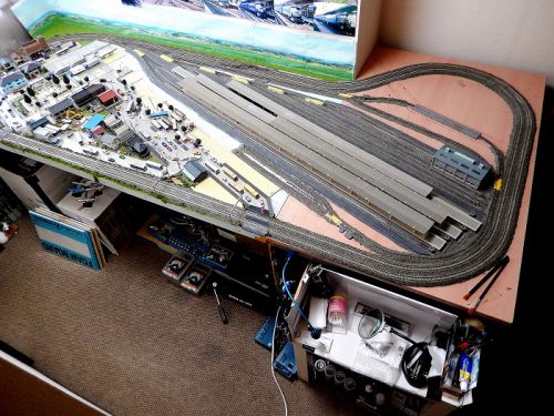 【ジオコレレイアウト製作記】新レイアウト駅構内線・機関区線かさ上げ部分のバラスト撒き作業その2(^^ゞ