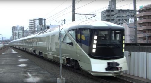 豪華寝台列車「トランスイート四季島」試運転中にエンジントラブル/JR日光