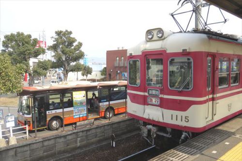 第951回 宿敵が並ぶ駅
