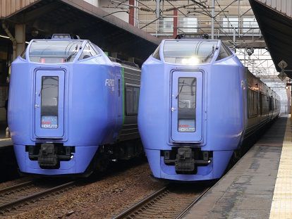 新札幌駅でキハ281系「スーパー北斗」が並ぶ迫力あるシーンも見納め