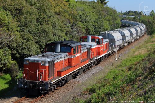 衣浦臨海鉄道でDD51+KE65の国鉄色重連編成を記録する。