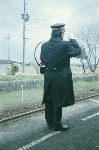 第998回 「鉄道愛」 が溢れる後ろ姿
