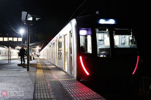 夜行列車が東急、東京メトロ、西武線を走る 史上初 目的地は運に左右される場所(写真21枚)