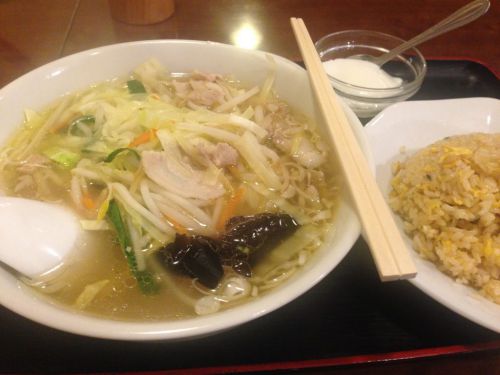 都営地下鉄三田線内幸町駅 桂林酒苑 たっぷり野菜湯麺と炒飯セットの日替わりランチ