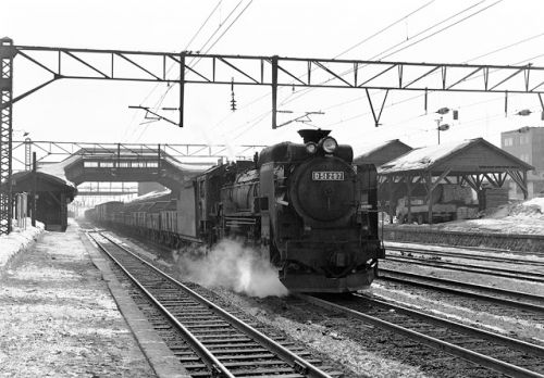 函館本線 倶知安駅のC62重連 夜間撮影 1970.3.29