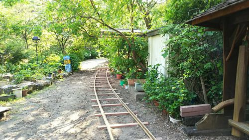 知られざる鉄道がある根府川のコテージ【豆相人車のある隠れ家リゾート 星ヶ山①】