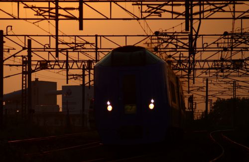 菊水カーブの夕練で特急型気動車 2017/06/20