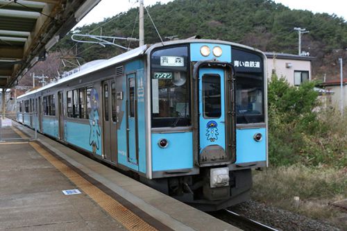 青い森鉄道『あさむし水族館トレイン』運転