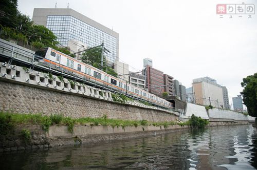 丸ノ内線を真下から! 神田川下流域、船から眺めた鉄道の風景とは(写真74枚)