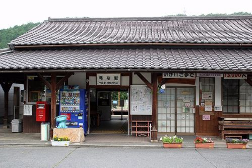 津山線 弓削駅