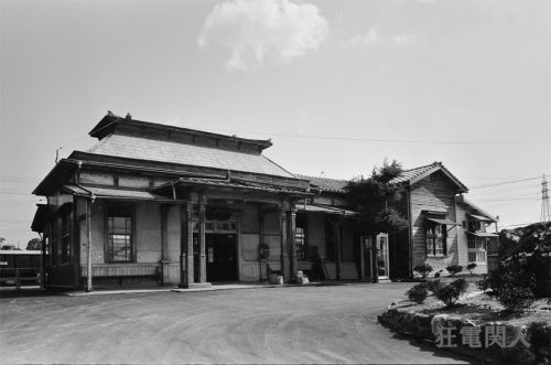 蒸機の残り香を追って 香春駅