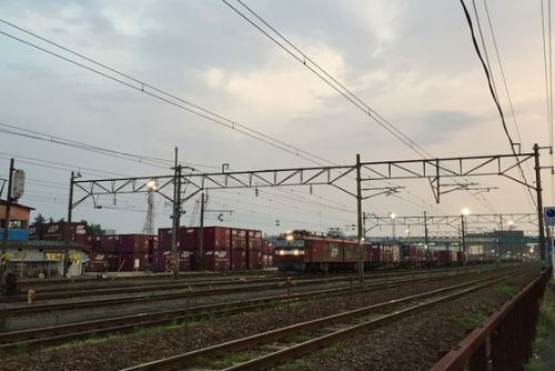 早朝の宮城野駅