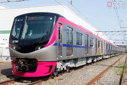 京王電鉄16年ぶり新車5000系登場 有料着席列車運転へ 座席は3変化(写真30枚)