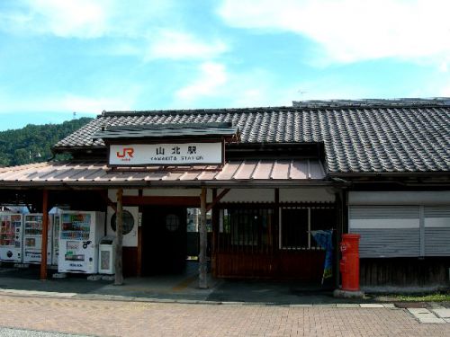 山北駅散策~少し寂しい商店街を歩く