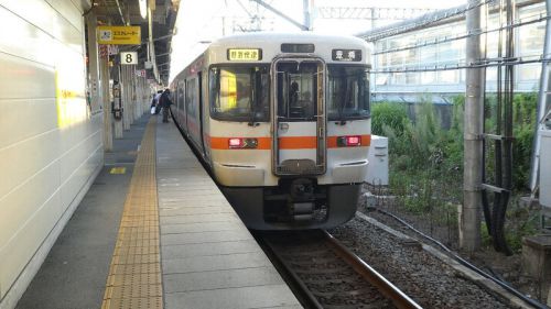 尾張一宮駅の短いエレベーター