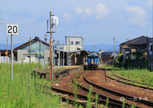 哀愁漂う氷見駅