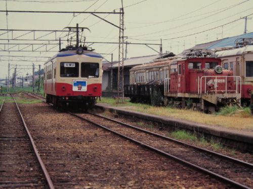 田園風景の中を 栗原電鉄若柳駅 1994-08-02
