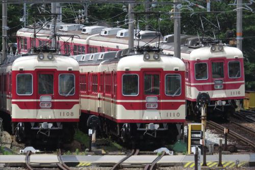 第1055回 昭和の並び・・・神戸電鉄1100系