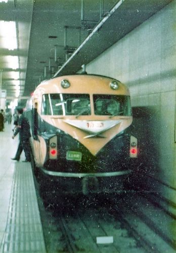 近鉄 I・II代目「ビスタカー」 10000系 10100系