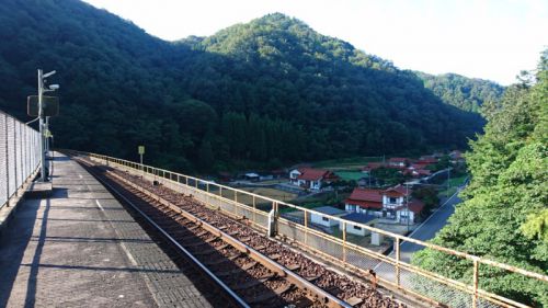 宇都井駅に到着