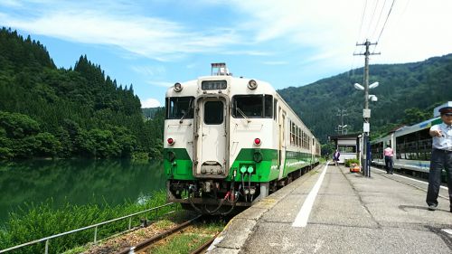【会津 夏旅4】偉大なるローカル線・只見線 ☆ 素朴な駅、只見川の絶景、田舎の景観etc.