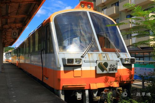 終着駅の穴水駅へ