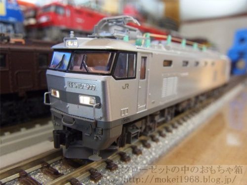 貨物列車と言えば コンテナ車 それとも 黒貨車系?