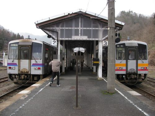 広島電鉄本線・横川線で横川駅へ!紙屋町西電停でレア車(600形・750形)に遭遇【青春18きっぷ2017夏その5】