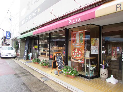 和菓子屋？ピザ屋？パン屋？レストラン？亀山駅前の不思議なお店。　【2017年08月　三重県亀山市】
