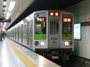 都営新宿線電車の新線新宿止め