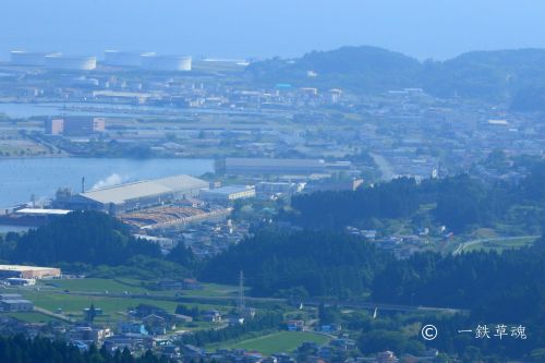 EVE-801系電車が非電化を行く