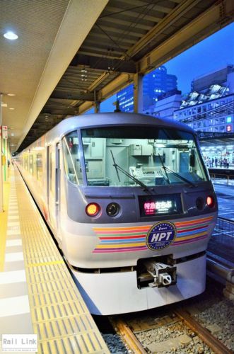 西武『ラブライブ!サンシャイン!!』ラッピング電車