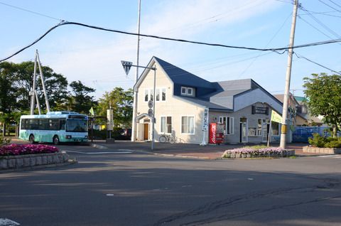 根室標津駅跡の転車台とC11 224①