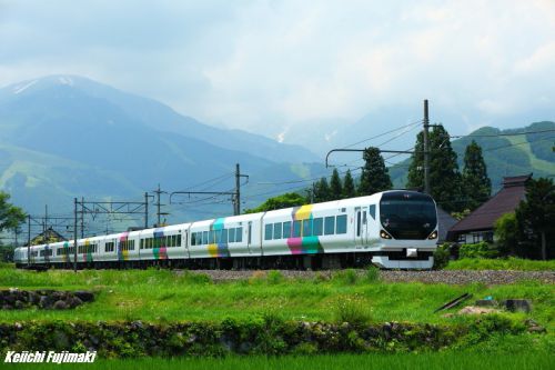 特急あずさ 北信濃路をゆく
