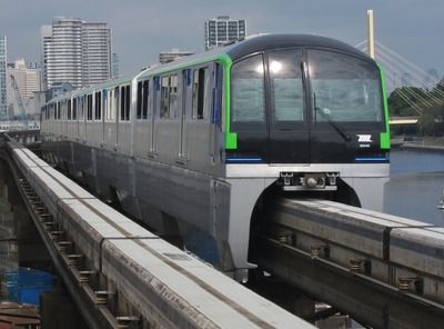 東京モノレール10000形~新塗装の車両はヱヴァカラー??