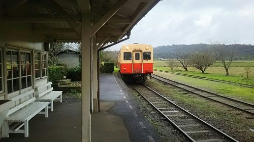 大イチョウのある里山をゆく昭和ディーゼル列車旅【里山鉄道・小湊鉄道④】
