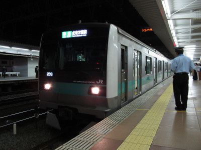 JR東日本E233系2000番台 小田急小田原線準急成城学園前行き(代走)