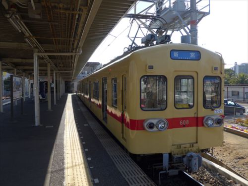 九州駅巡り22冬-総仕上げ編(20) 西鉄貝塚線・福岡市地下鉄箱崎線 貝塚駅 ~線路が分断された凸型構造ともいえる駅~