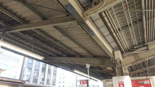 【御堂筋線】江坂駅の駅名標・乗り場案内が撤去…新サインはどうなる?