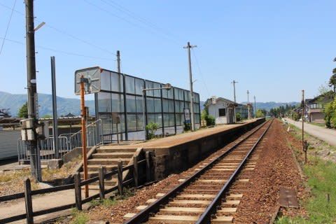 JR西日本 越中山田駅