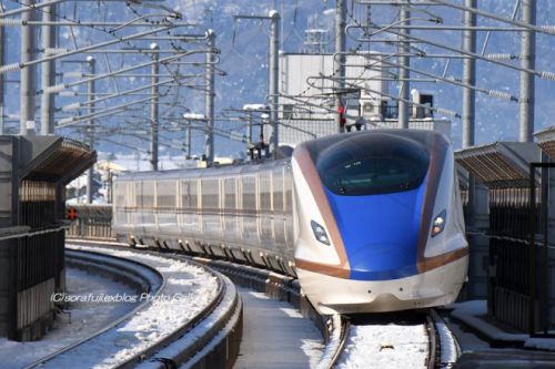 北陸新幹線 冬の新高岡にて2